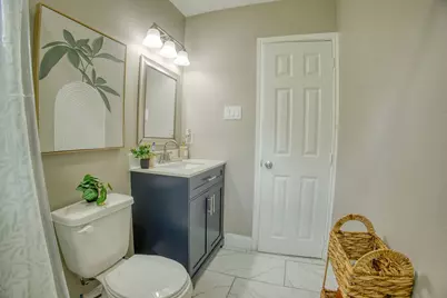 8150 Herschelwood Street, Houston, TX 77033 - Photo 14