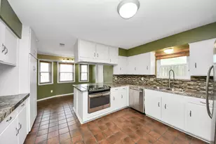 10514 Haddington Dr, Houston, TX 77043 - Photo 4