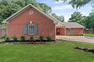 17618 Mill Springs Dr, Spring, TX 77379 - Photo 2