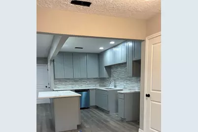 907 Fortune Drive, Baytown, TX 77520 - Photo 4