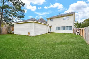 812 Dragonfly Dr, Conroe, TX 77301 - Photo 2
