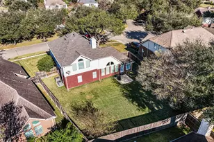 3223 Crescent Bay Dr, League City, TX 77573 - Photo 4