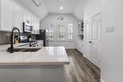 504 Teal Drive, Dickinson, TX 77539 - Photo 8