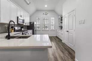 504 Teal Dr, Dickinson, TX 77539 - Photo 8