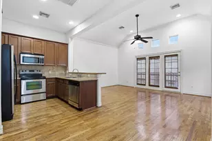 1303 Sherwood Point Ln, Houston, TX 77043 - Photo 8