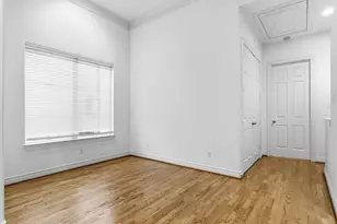 1303 Sherwood Point Ln, Houston, TX 77043 - Photo 22