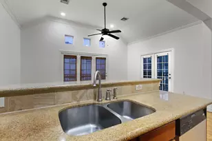 1303 Sherwood Point Ln, Houston, TX 77043 - Photo 28