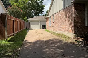 9002 Roos, Houston, TX 77036 - Photo 4