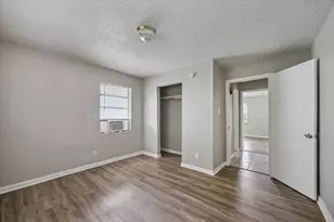 5107 Clover St, Houston, TX 77033 - Photo 6