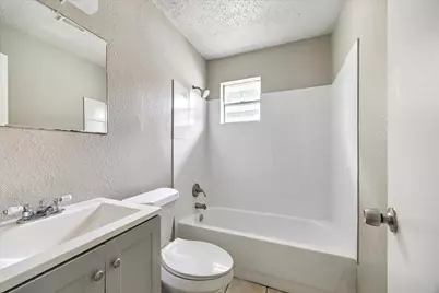 5107 Clover Street, Houston, TX 77033 - Photo 8