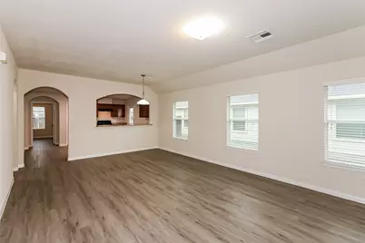 5439 Amelia Plantation Drive, Katy, TX 77449 - Photo 4