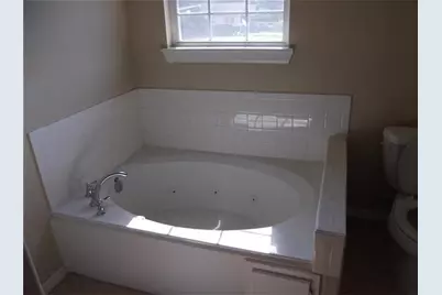 2627 Desoto Square, Houston, TX 77091 - Photo 16
