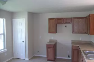 2627 Desoto Square, Houston, TX 77091 - Photo 4