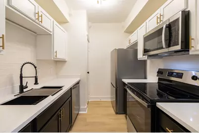 10049 Westpark Drive #125, Houston, TX 77042 - Photo 4