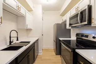 10049 Westpark Dr, Houston, TX 77042 - Photo 4