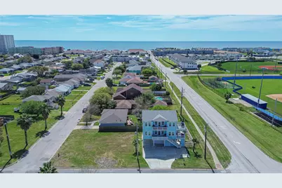 3201 Kleinmann Avenue, Galveston, TX 77551 - Photo 2