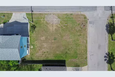 3201 Kleinmann Avenue, Galveston, TX 77551 - Photo 10