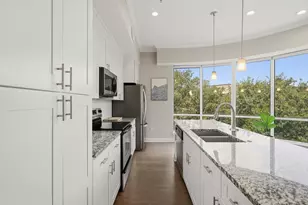 300 St Joseph Pkwy, Houston, TX 77002 - Photo 16