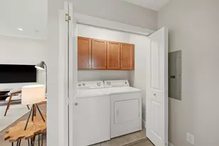 300 St Joseph Pkwy, Houston, TX 77002 - Photo 32