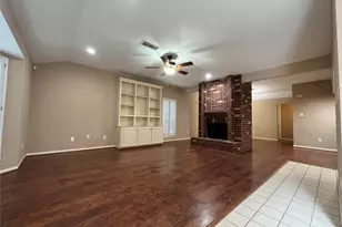 75 W Stony Bridge Cir, The Woodlands, TX 77381 - Photo 6