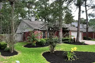 75 W Stony Bridge Cir, The Woodlands, TX 77381 - Photo 2