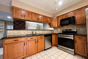 75 W Stony Bridge Cir, The Woodlands, TX 77381 - Photo 14