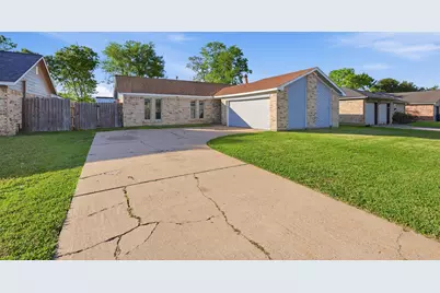5919 Ollia Circle, Pasadena, TX 77505 - Photo 2