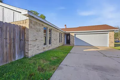 5919 Ollia Circle, Pasadena, TX 77505 - Photo 8