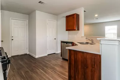 5623 Latta Plantation Lane, Katy, TX 77449 - Photo 4