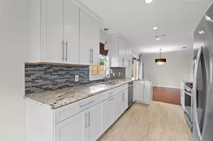 5322 Windswept Ln, Houston, TX 77056 - Photo 18