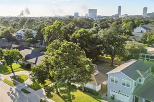 5322 Windswept Ln, Houston, TX 77056 - Photo 36
