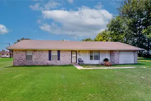906 Waco St, Dayton, TX 77535 - Photo 1