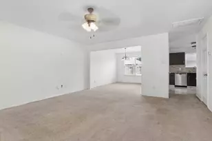 10418 Iris Lake Ct, Houston, TX 77070 - Photo 6