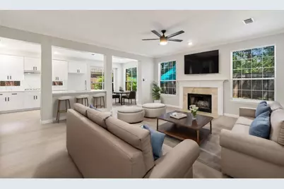 66 Terraglen Dr, The Woodlands, TX 77382 - Photo 2