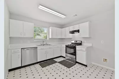 12803 Rockford Drive, Houston, TX 77048 - Photo 10