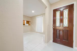 3231 E Heatherock Cir, Sugar Land, TX 77479 - Photo 6