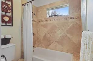 5 Harbor Ln, Kemah, TX 77565 - Photo 26