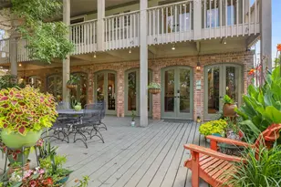 5 Harbor Ln, Kemah, TX 77565 - Photo 2