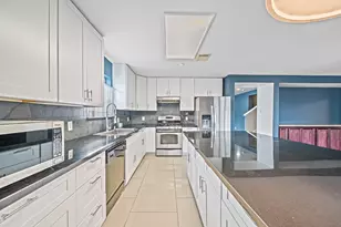 16326 Virginia Grace Dr, Sugar Land, TX 77498 - Photo 10