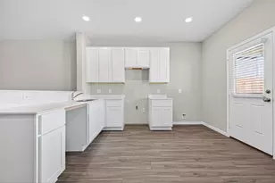 9259 Grace Rdg Dr, Willis, TX 77318 - Photo 2