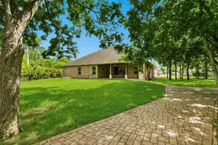 32802 Wesleyan Ct, Fulshear, TX 77441 - Photo 36