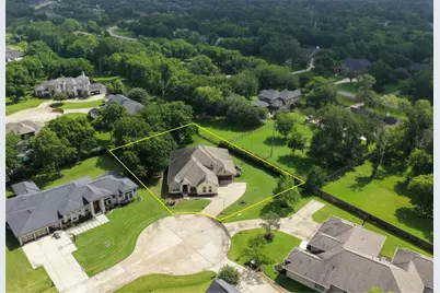 32802 Wesleyan Court, Fulshear, TX 77441 - Photo 2