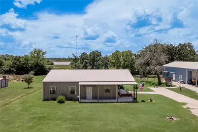 1014 N Shipp Street, Madisonville, TX 77864 - Photo 2