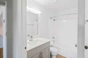 4600 West Pioneer Dr, Irving, TX 75061 - Photo 14