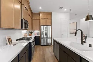 2110 Villa Flora Ln, Friendswood, TX 77546 - Photo 14