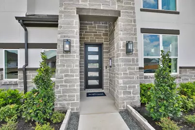 2110 Villa Flora Lane, Friendswood, TX 77546 - Photo 2