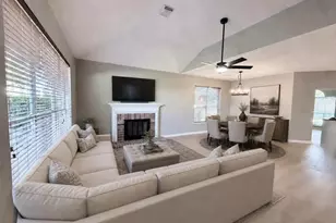 2915 Veva Dr, Pearland, TX 77584 - Photo 10