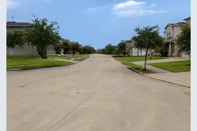 6831 Cortenridge Lane, Houston, TX 77048 - Photo 2