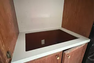 5942 Ridgeway Dr, Houston, TX 77033 - Photo 2