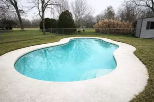 1310 S Caney Trail Dr, Wharton, TX 77488 - Photo 2